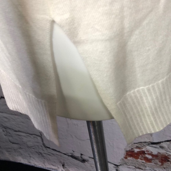 Ann Taylor Factory oversized white turtleneck Med - Picture 5 of 7